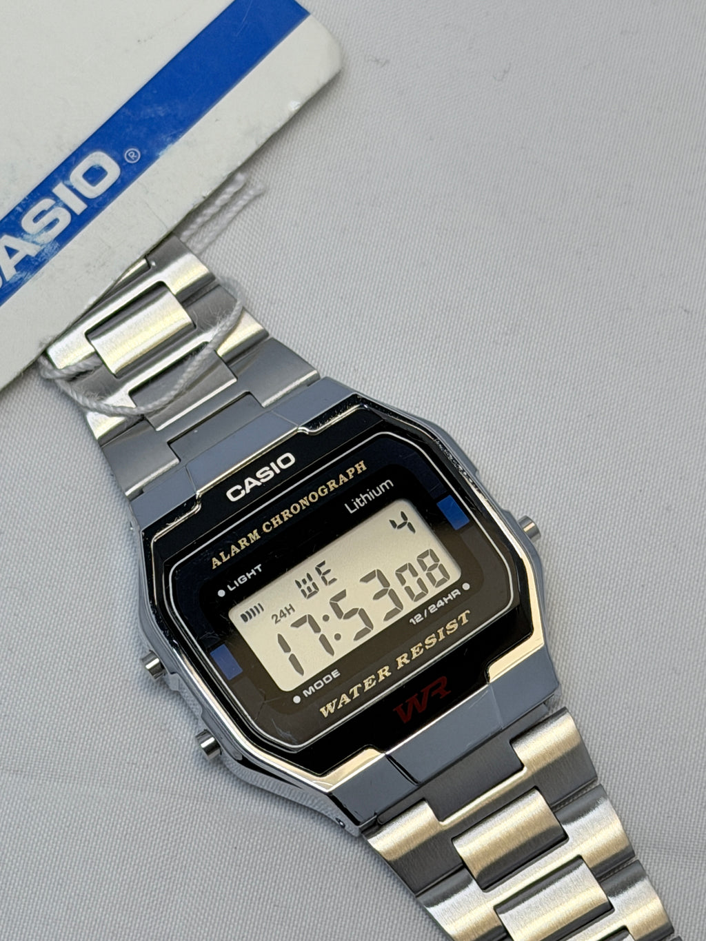 Casio A168W Digital WATCH Alarm Chronograph WR Silver Stainless Steel Bracelet