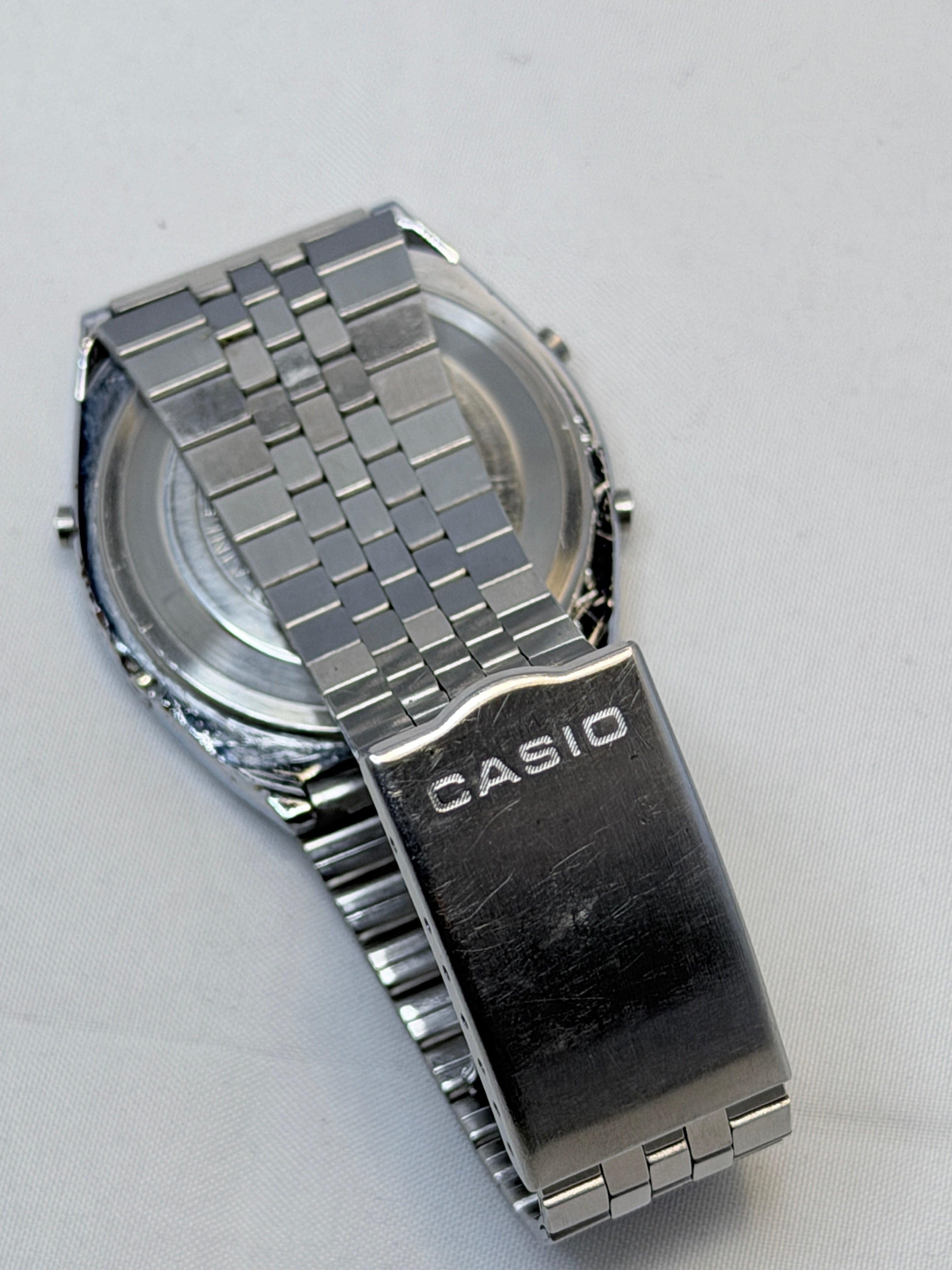 Vintage Casio 81QS-40 Digital Watch 1970's Great Condition collectors piece