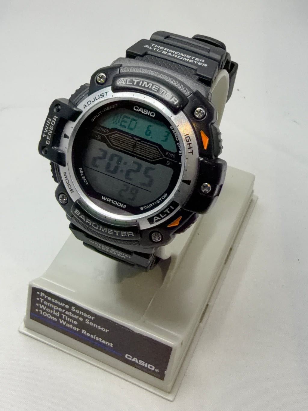 Casio SGW-300H Altimeter Barometer Men’s Digital Watch A1 condition