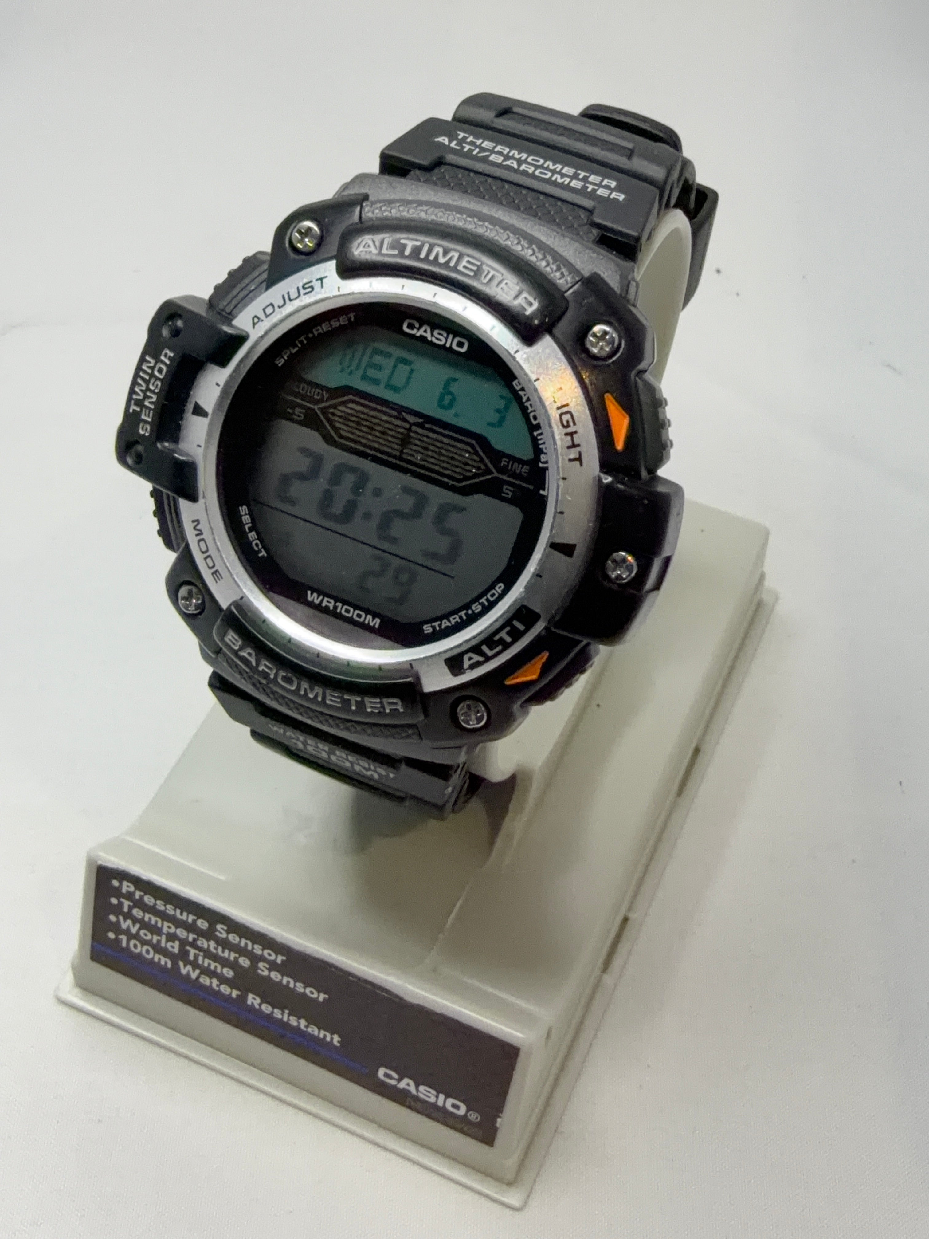 Casio SGW-300H Altimeter Barometer Men’s Digital Watch A1 condition