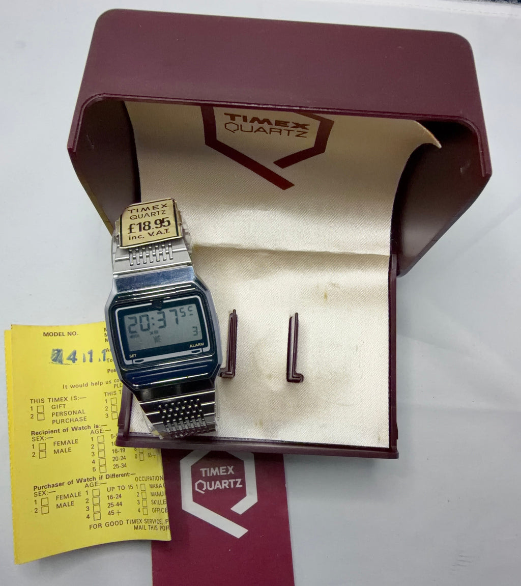 Timex Q quartz digital watch S cell new battery vintage one bar FULL SET