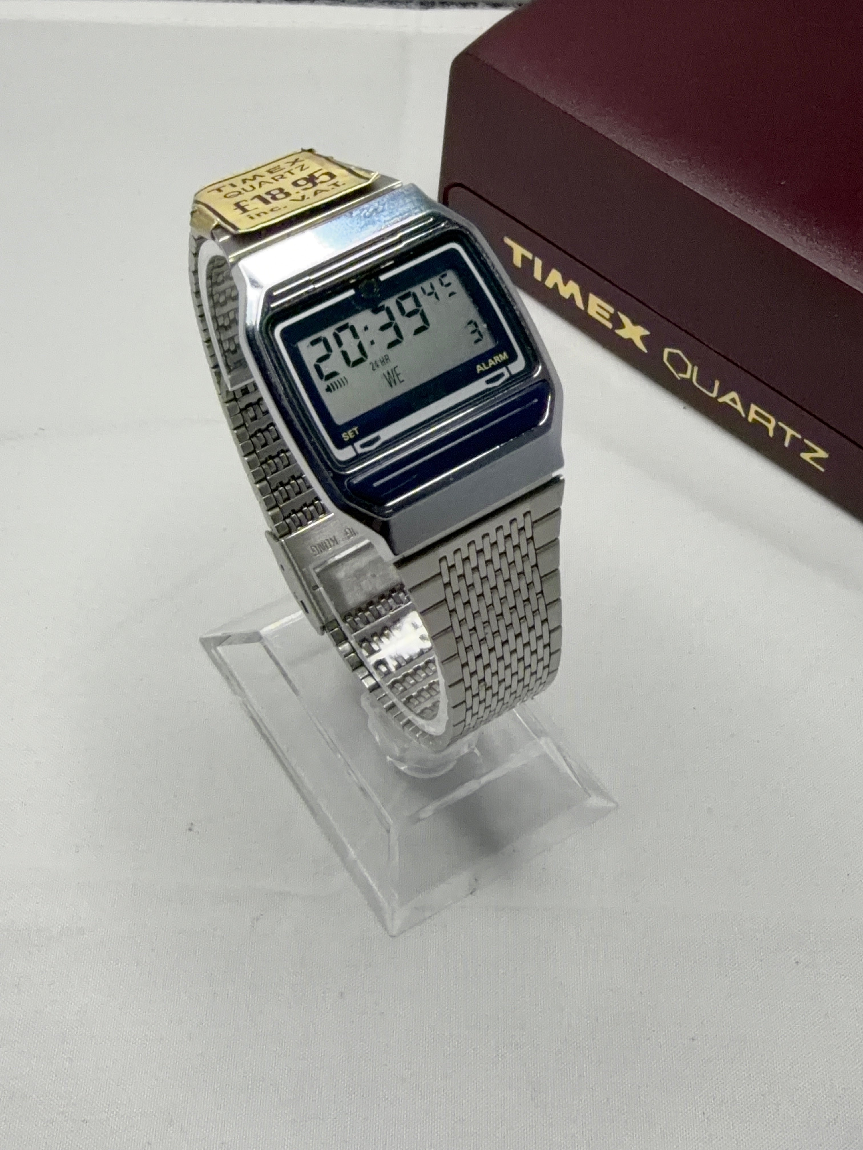 Timex Q quartz digital watch S cell new battery vintage one bar FULL SET