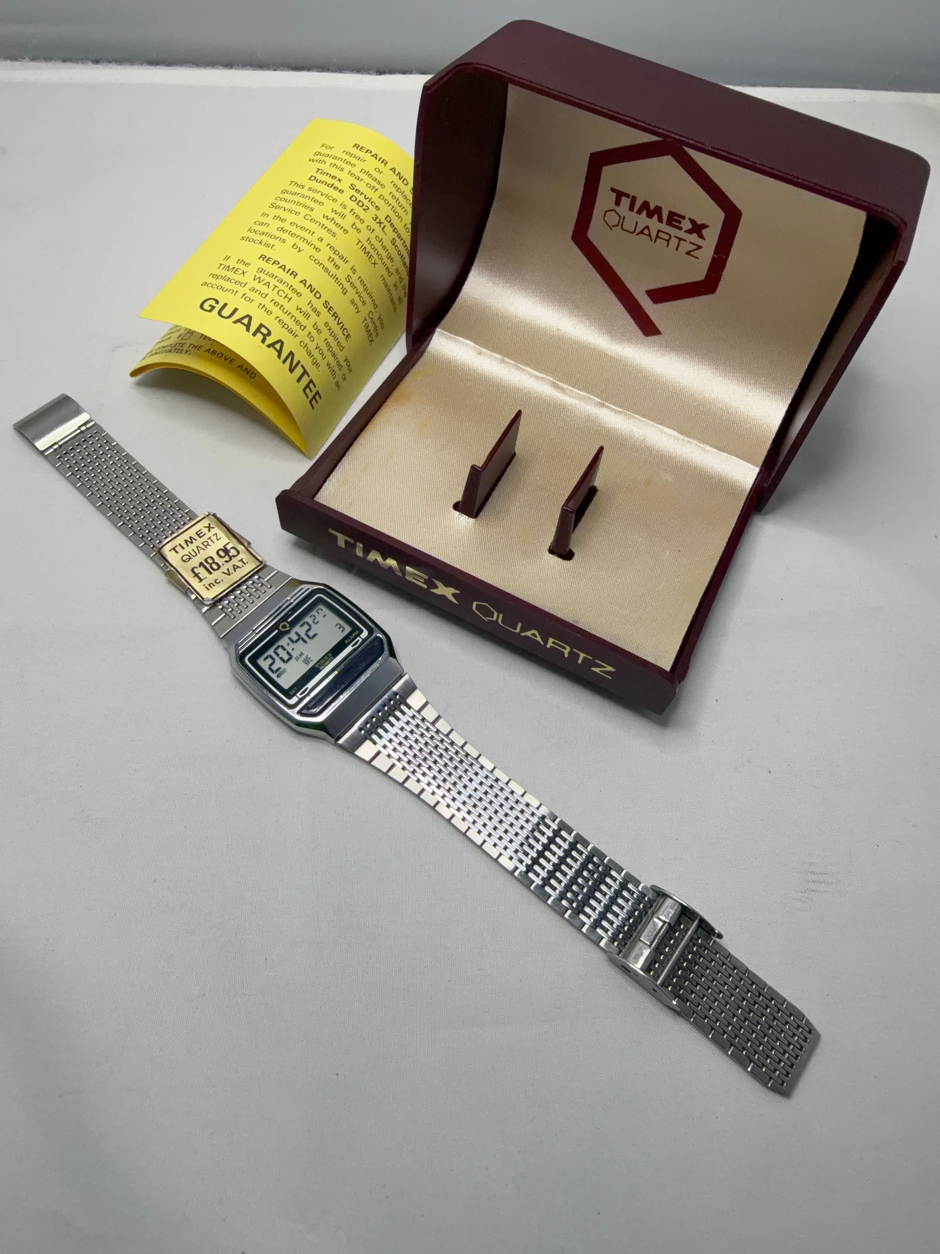 Timex Q quartz digital watch S cell new battery vintage one bar FULL SET