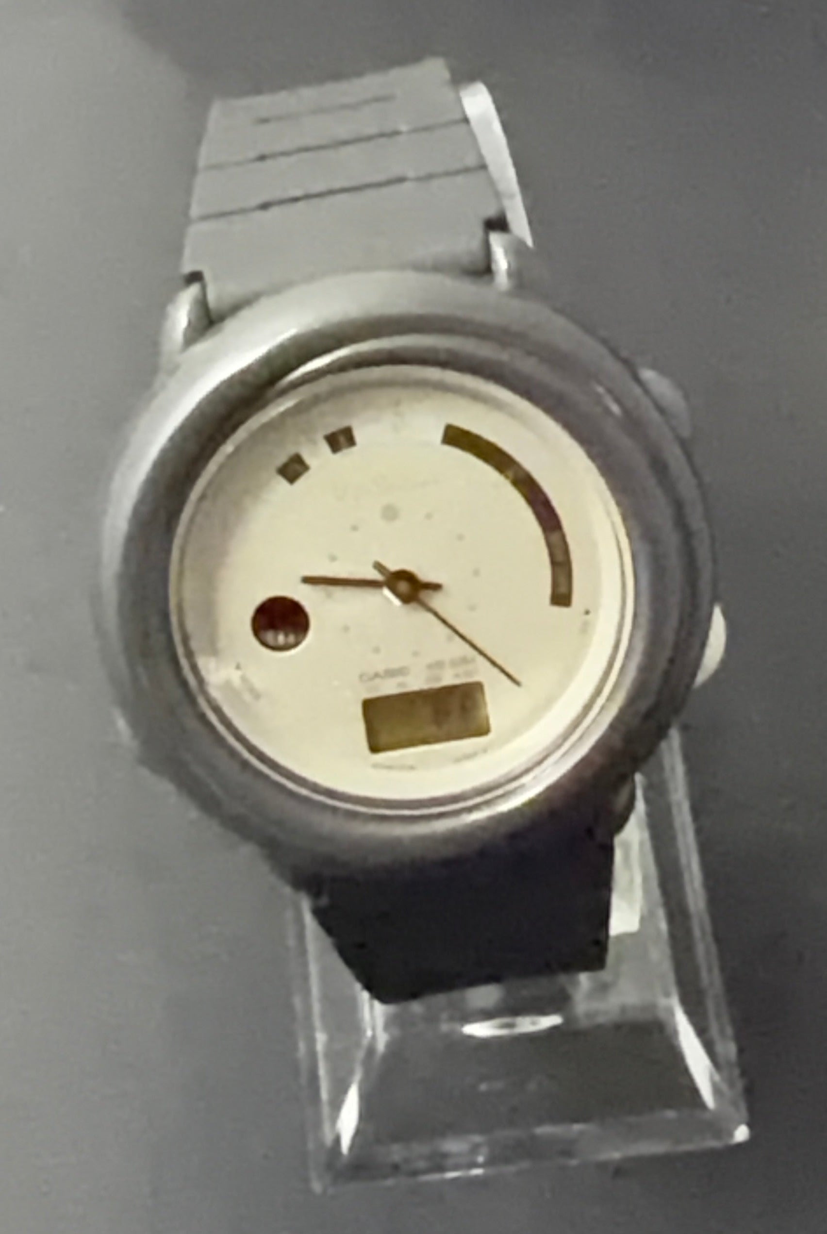 Casio UV-10 watch is an exceptionally Rare with UV Light Sensor
