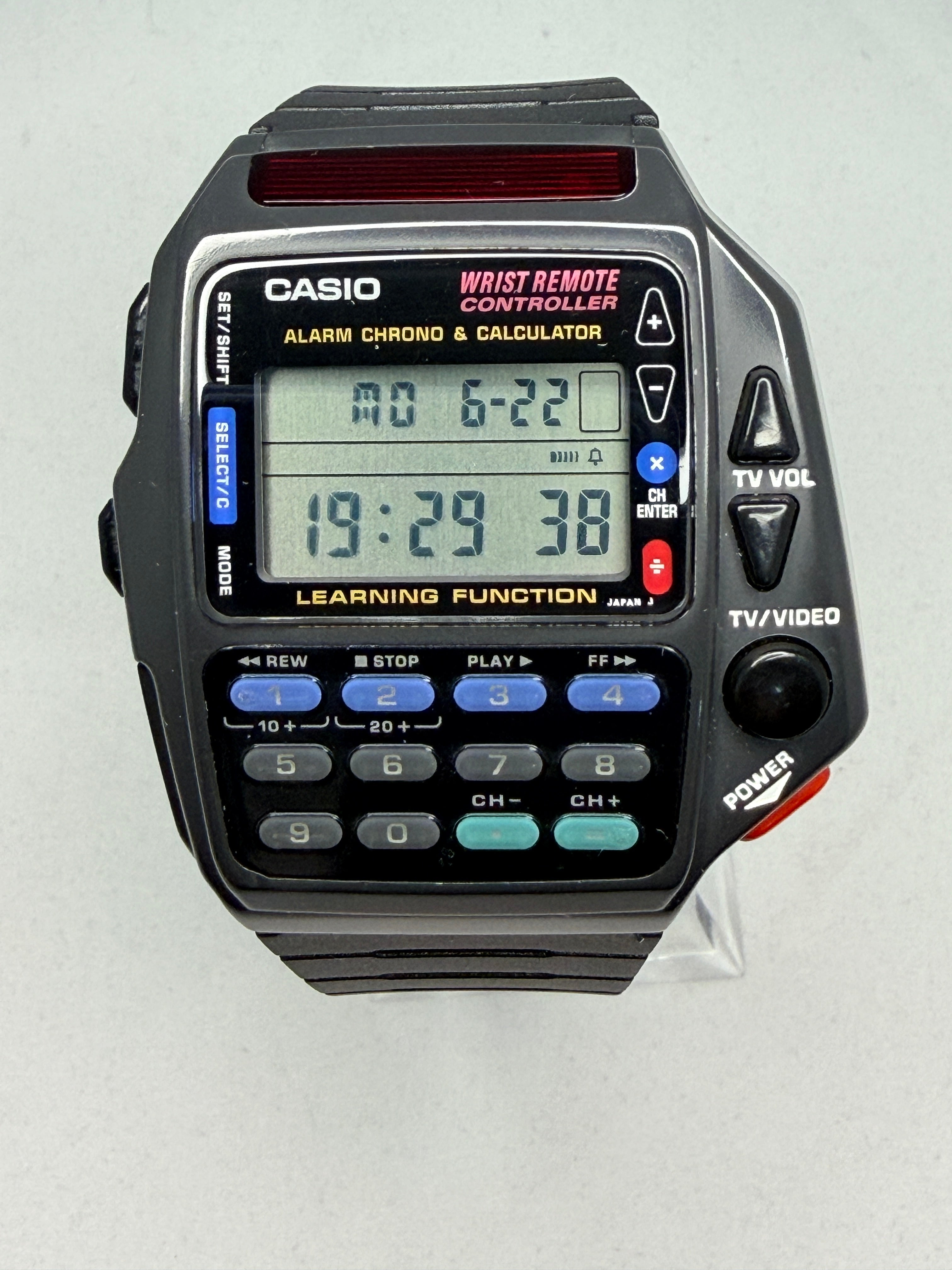 Casio CMD-40 is a legendary vintage "Wrist Remote Controller" calculator watch originally released by Casio in late 1992