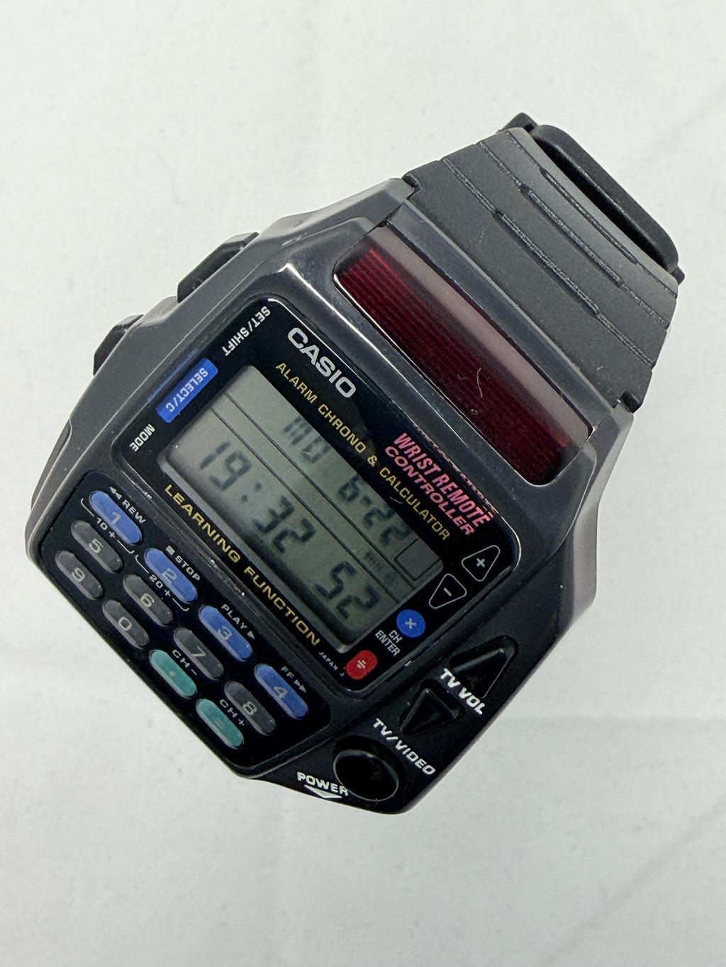 Casio CMD-40 is a legendary vintage "Wrist Remote Controller" calculator watch originally released by Casio in late 1992