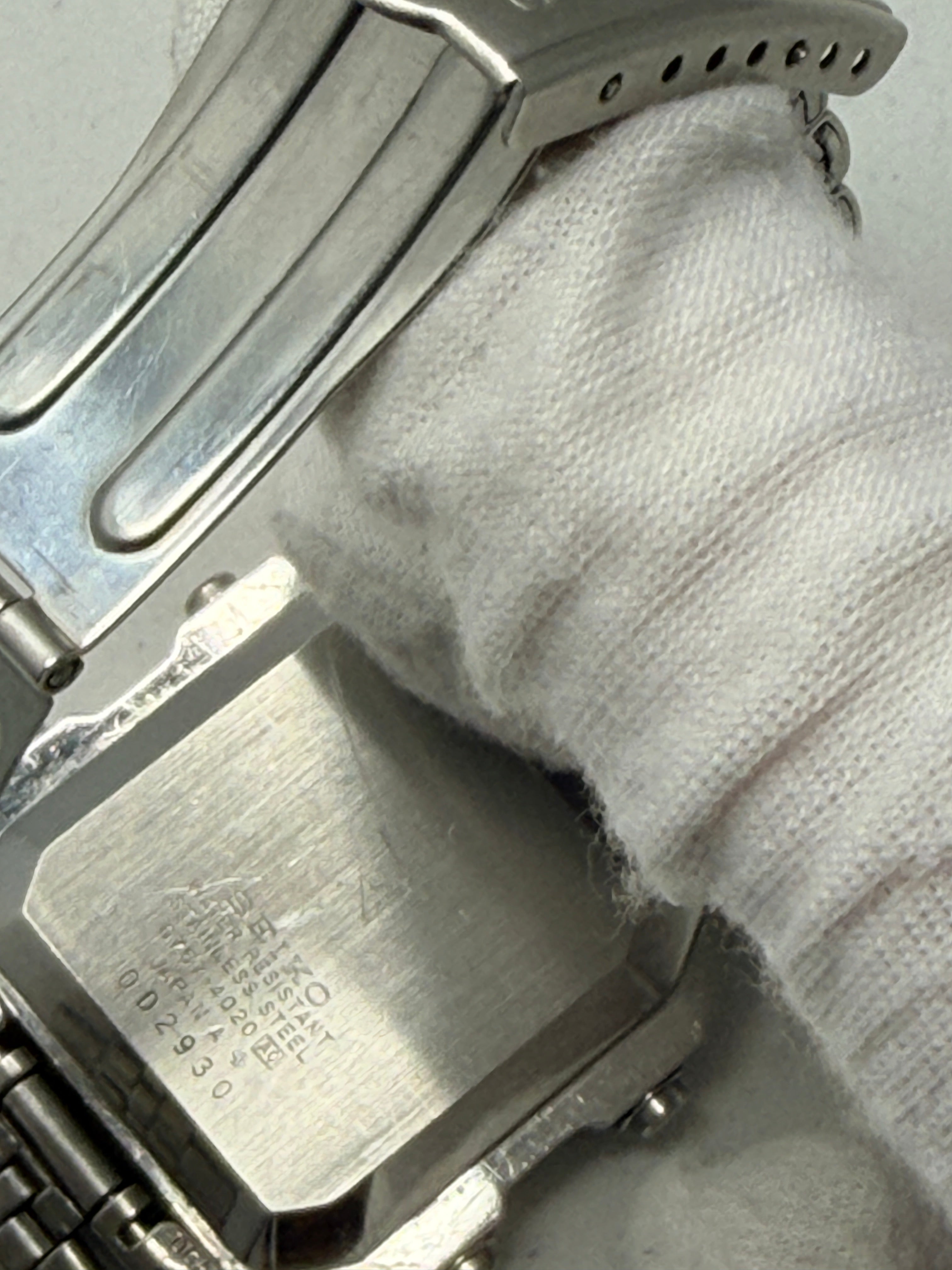 Seiko G757-4020 is a highly collectible "Digi-Ana" watch made in 1980