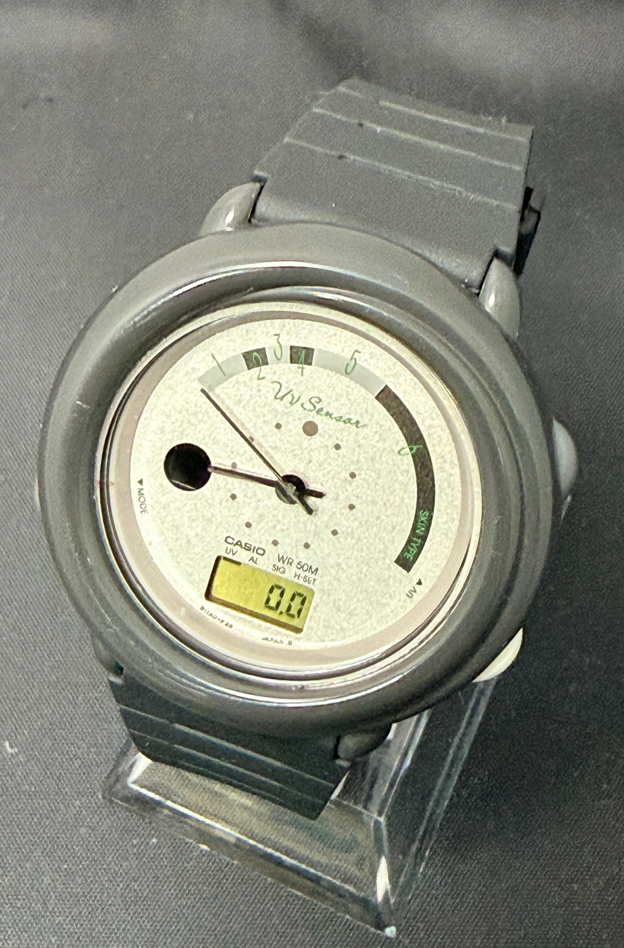 Casio UV-10 watch is an exceptionally Rare with UV Light Sensor