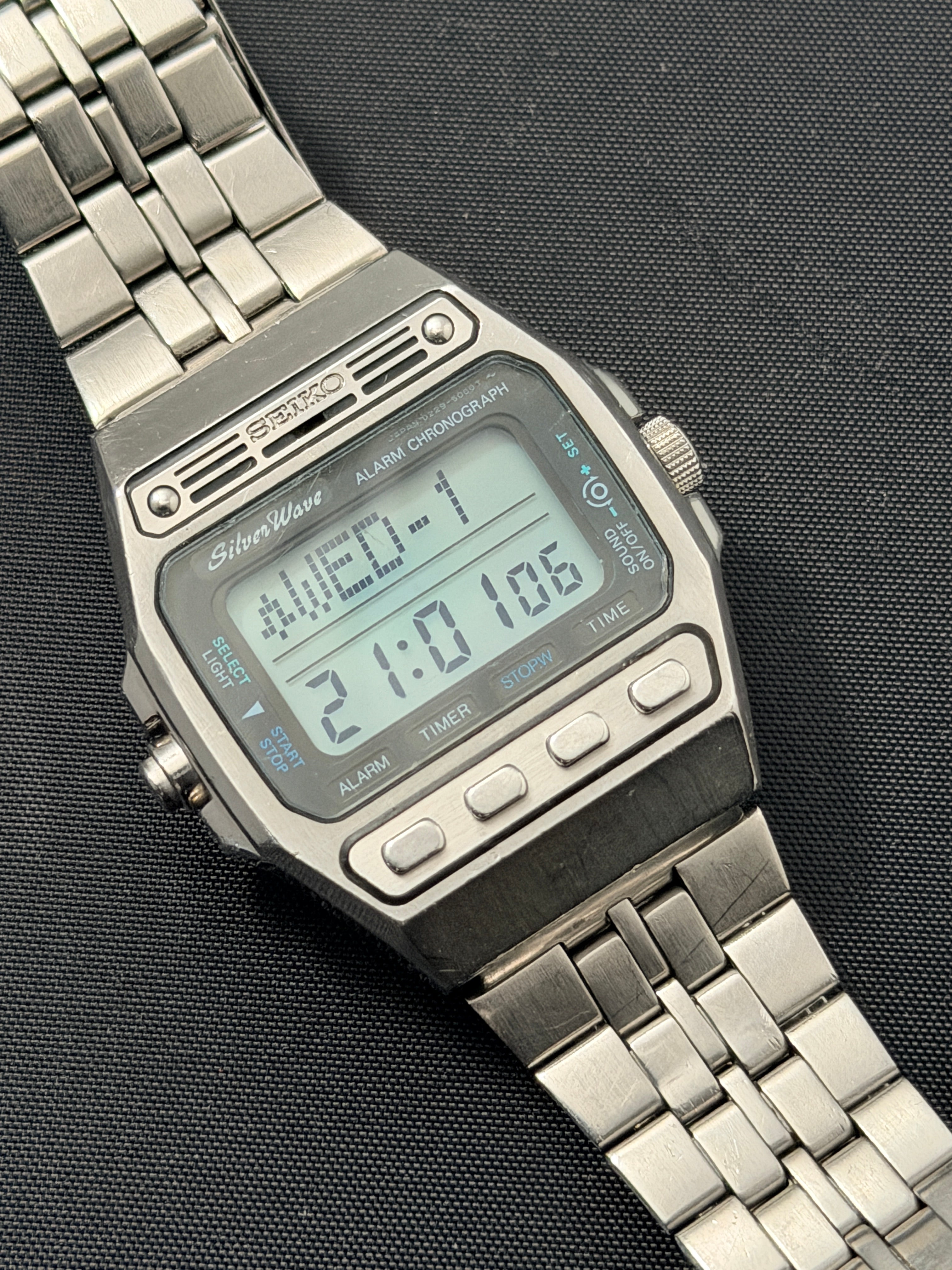 Seiko Silver Wave D229-5000 top-tier dot-matrix from 1981 Japan