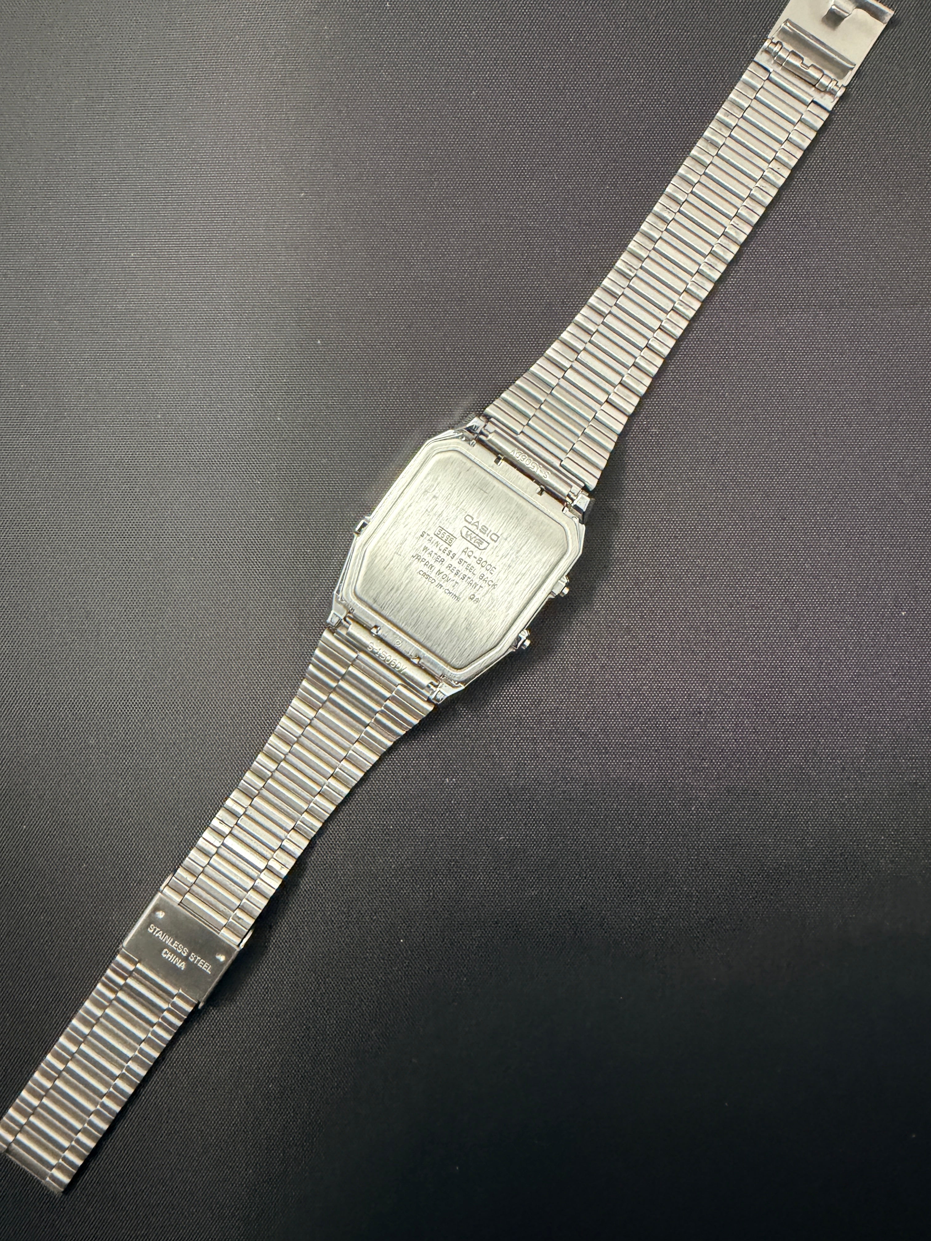 Casio AQ-800E is a vintage-inspired Ana-Digi watch