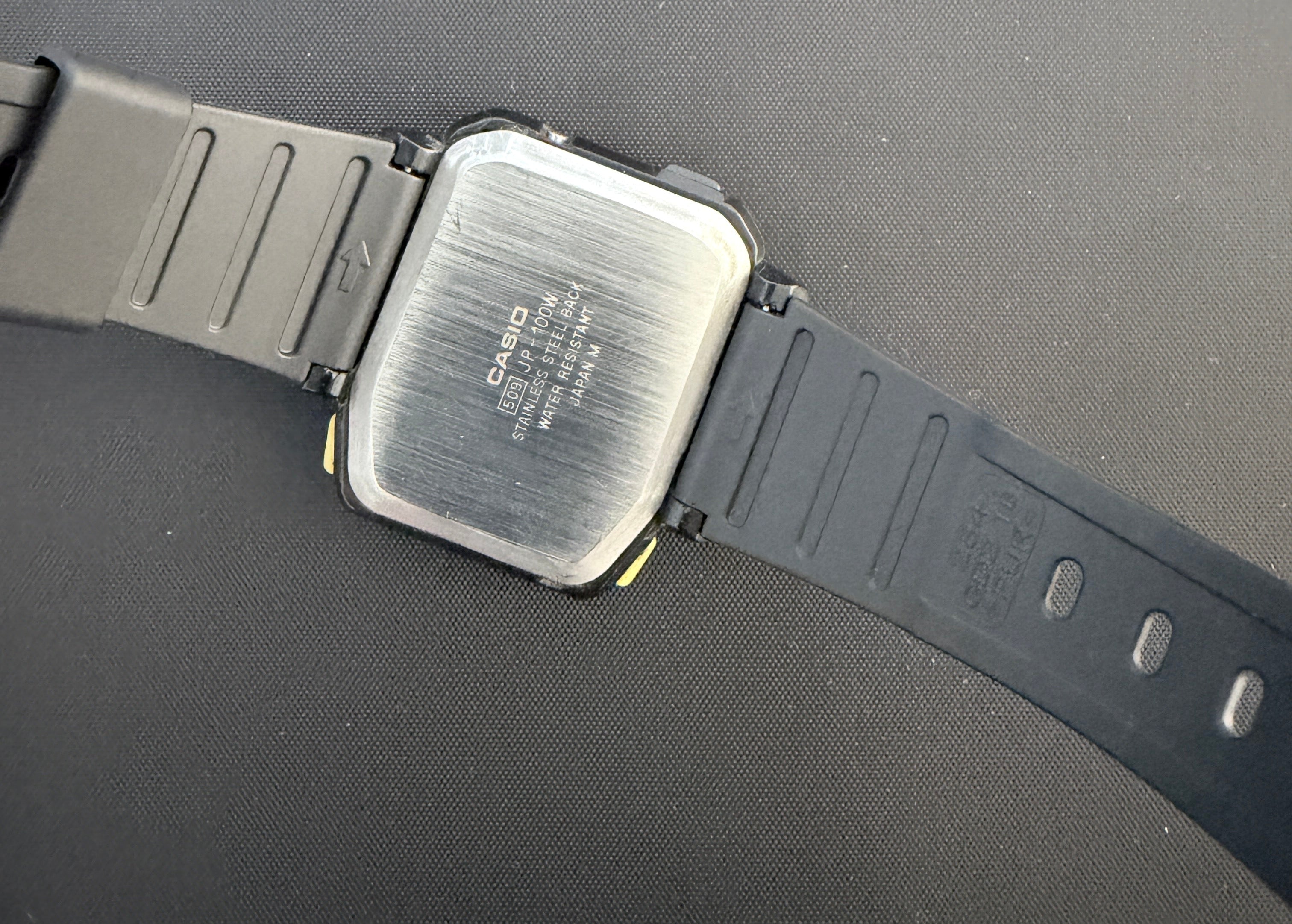 Casio JP-100W "Pulse Check" watch Japan 1987