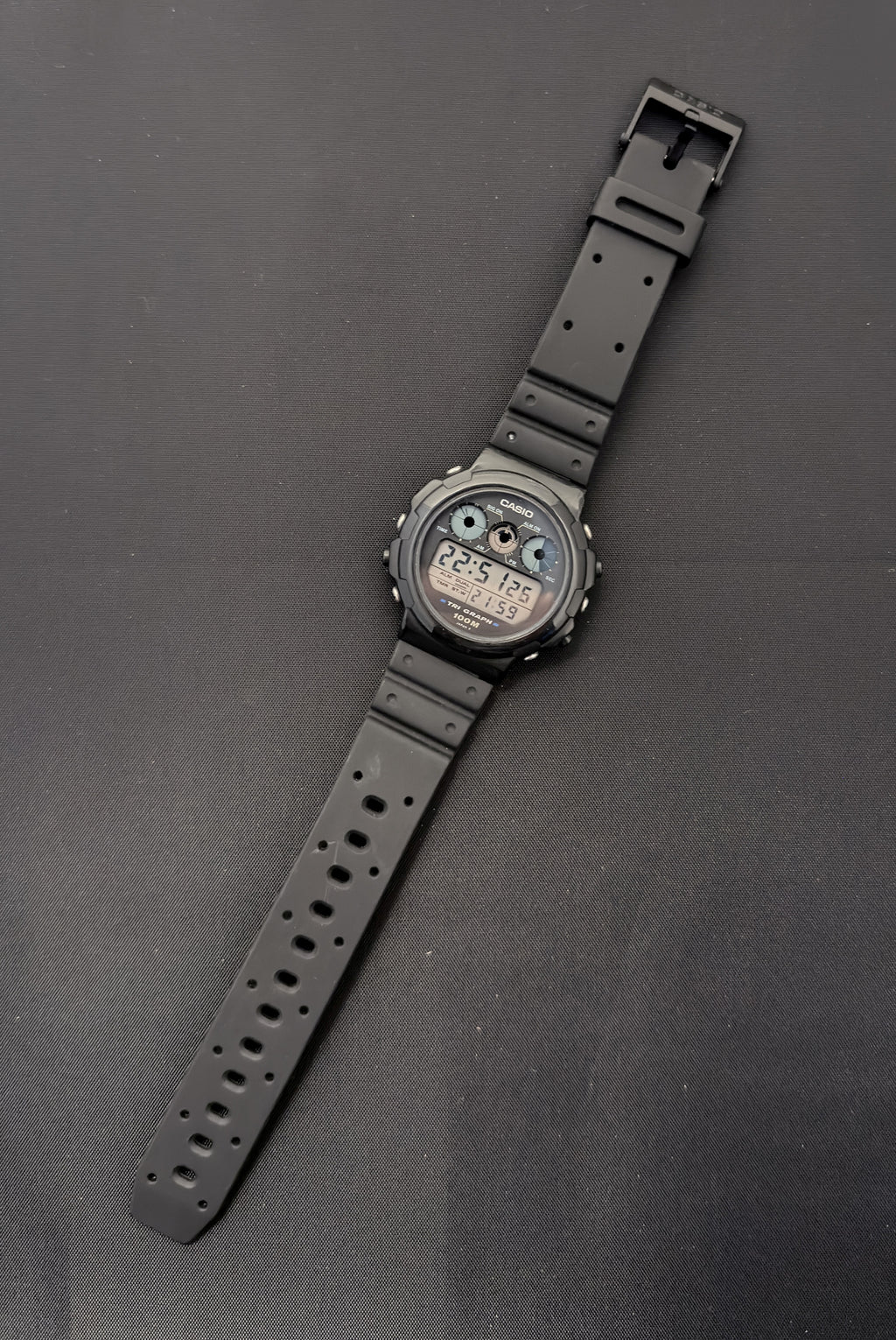 Casio TGW-10 Tri-Graph watch from 1988 Japan