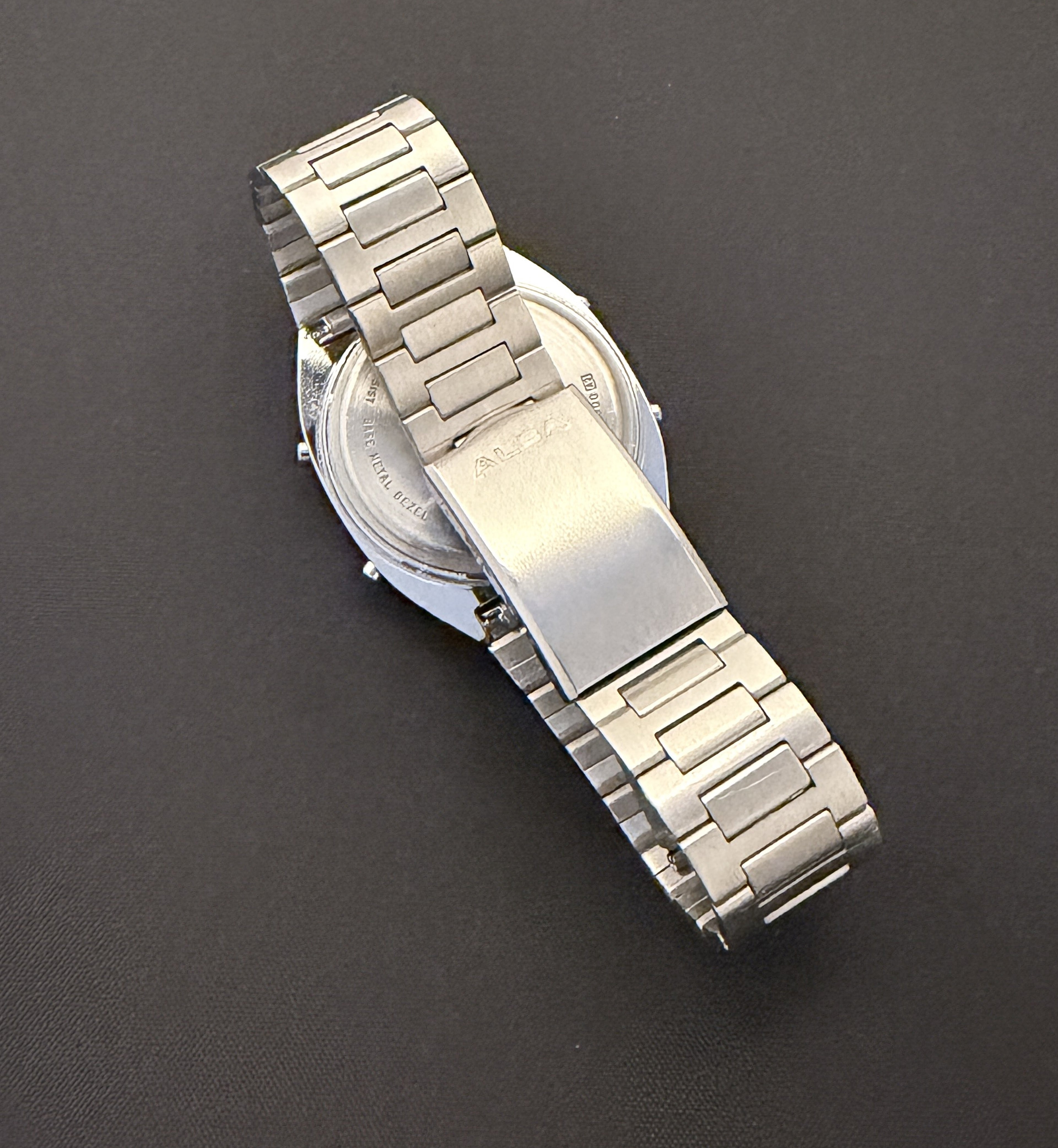 Alba Y789-5300 Seiko vintage alarm chronograph watch Japan 1980