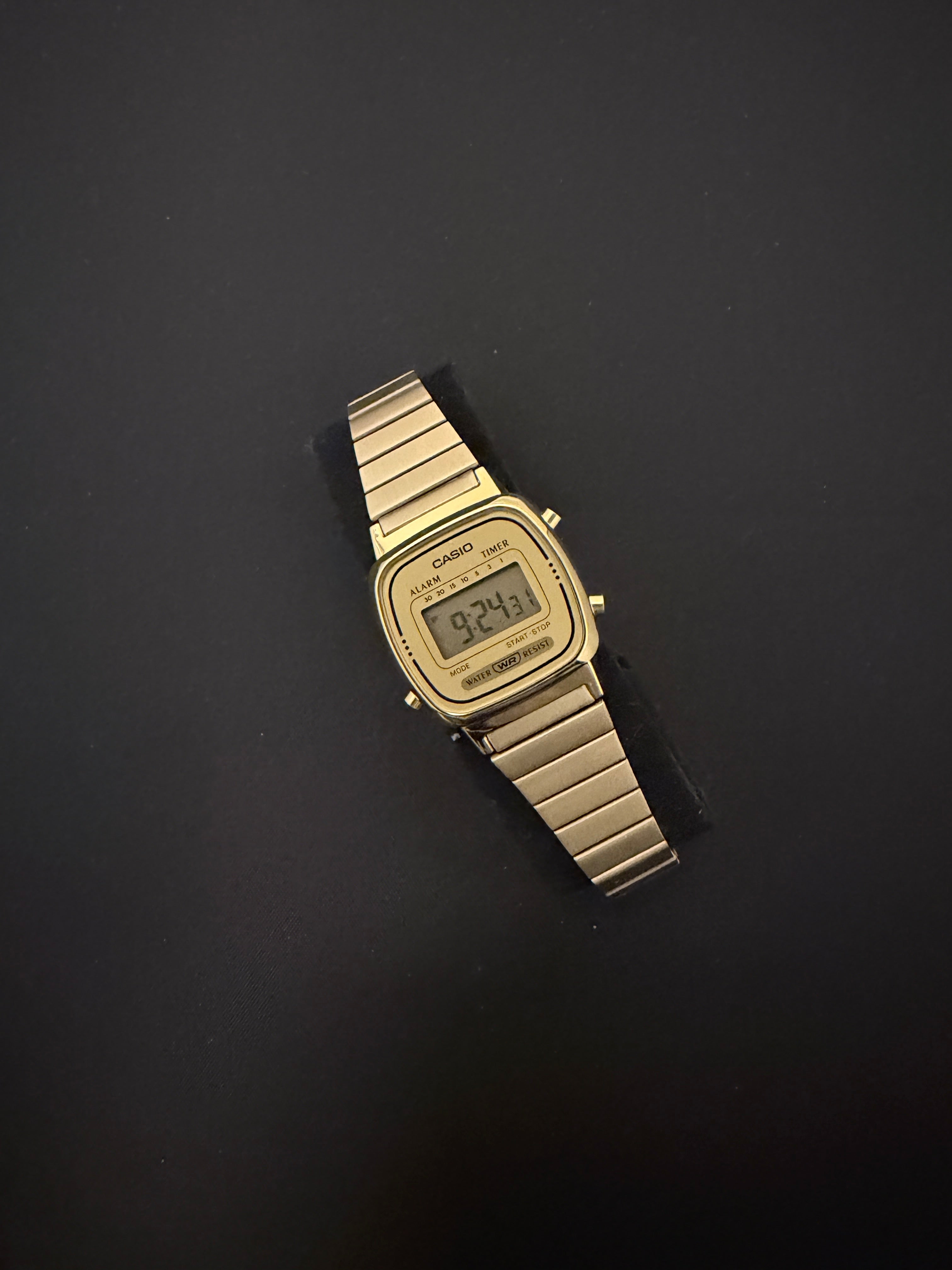 Casio LA670WE GOLD ultra-compact watch New Vintage Collection