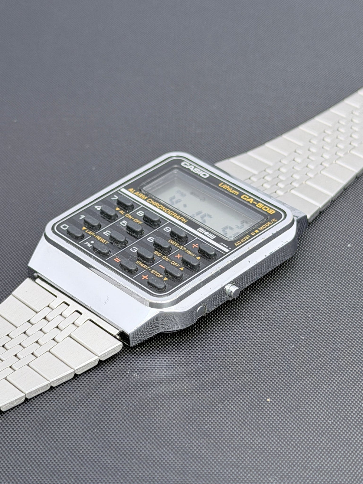 Casio CA-502 is a rare calculator watch Japan 1984 - VINDIGI
