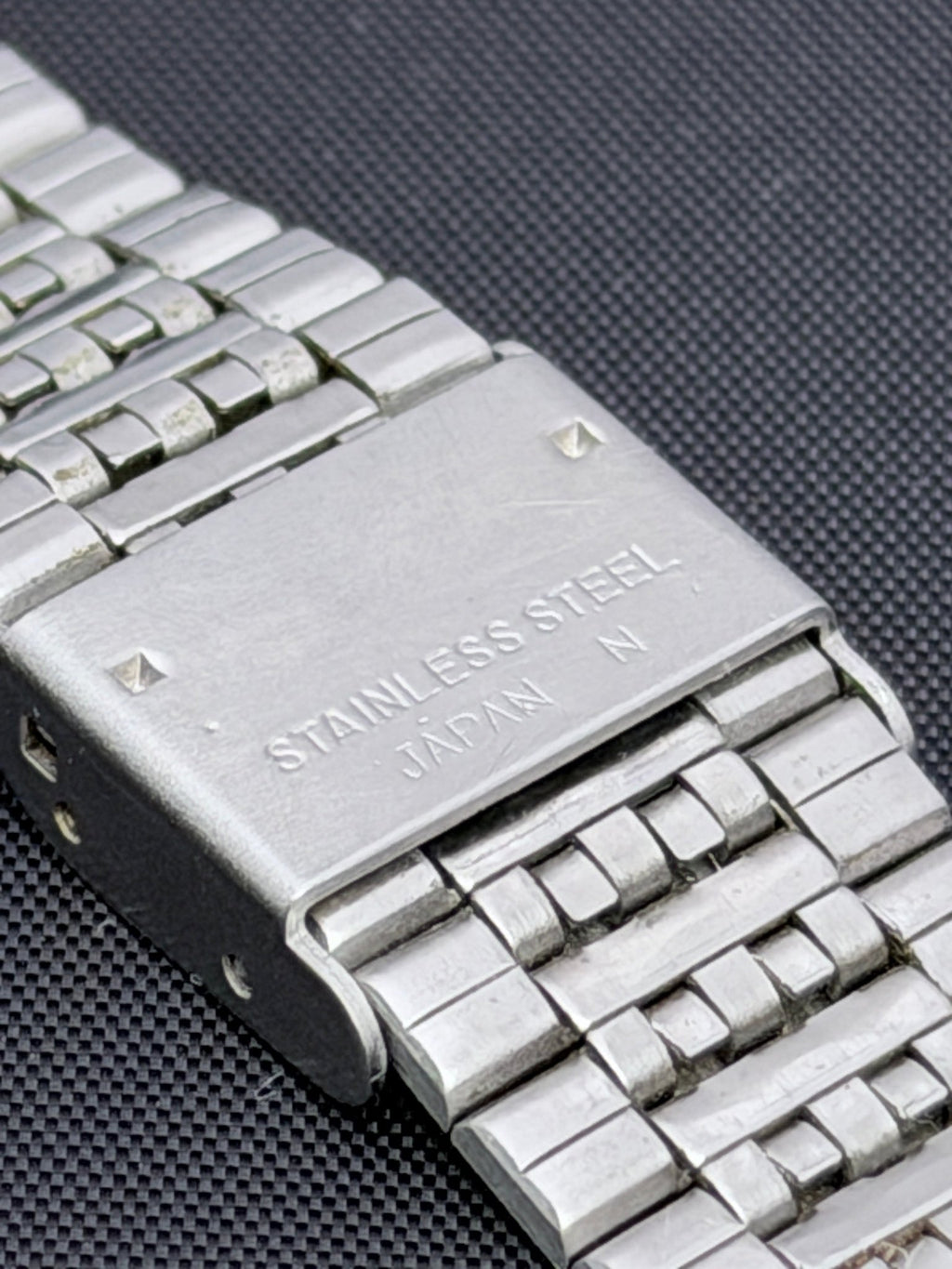 Casio CA-502 is a rare calculator watch Japan 1984 - VINDIGI