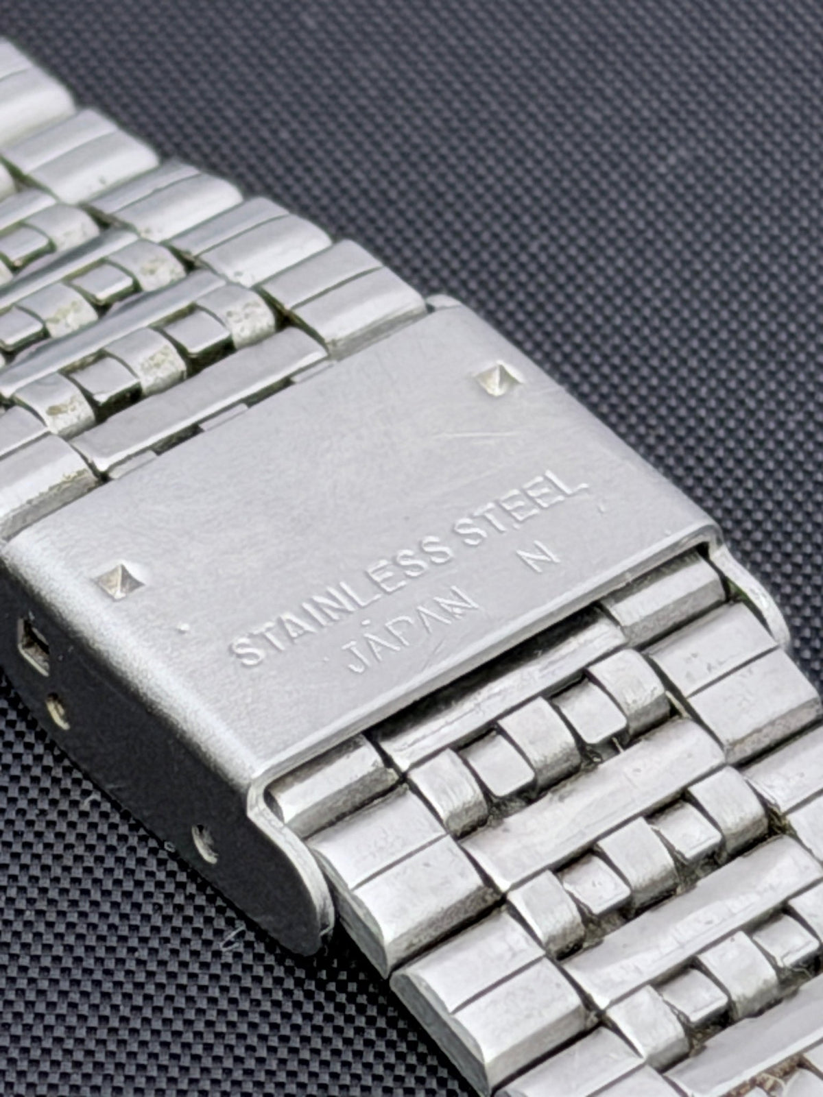 Casio CA-502 is a rare calculator watch Japan 1984 - VINDIGI