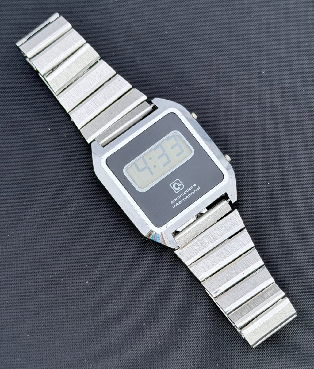 Commodore LCD watch very rare from 1977 - VINDIGI