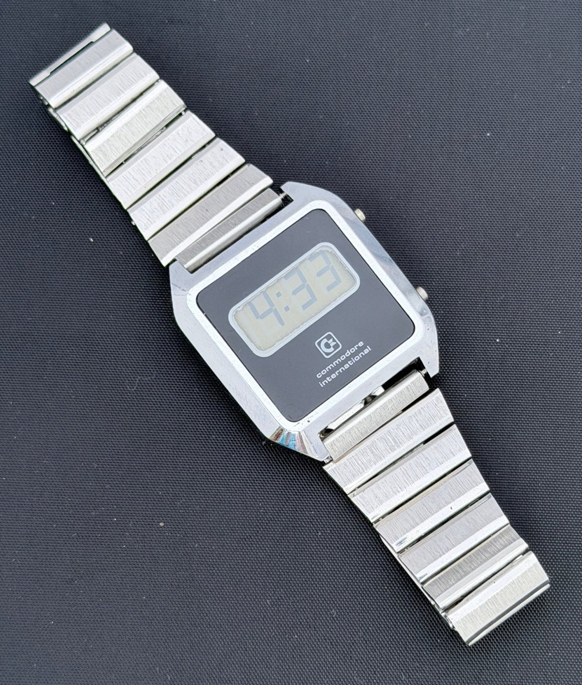 Commodore LCD watch very rare from 1977 - VINDIGI