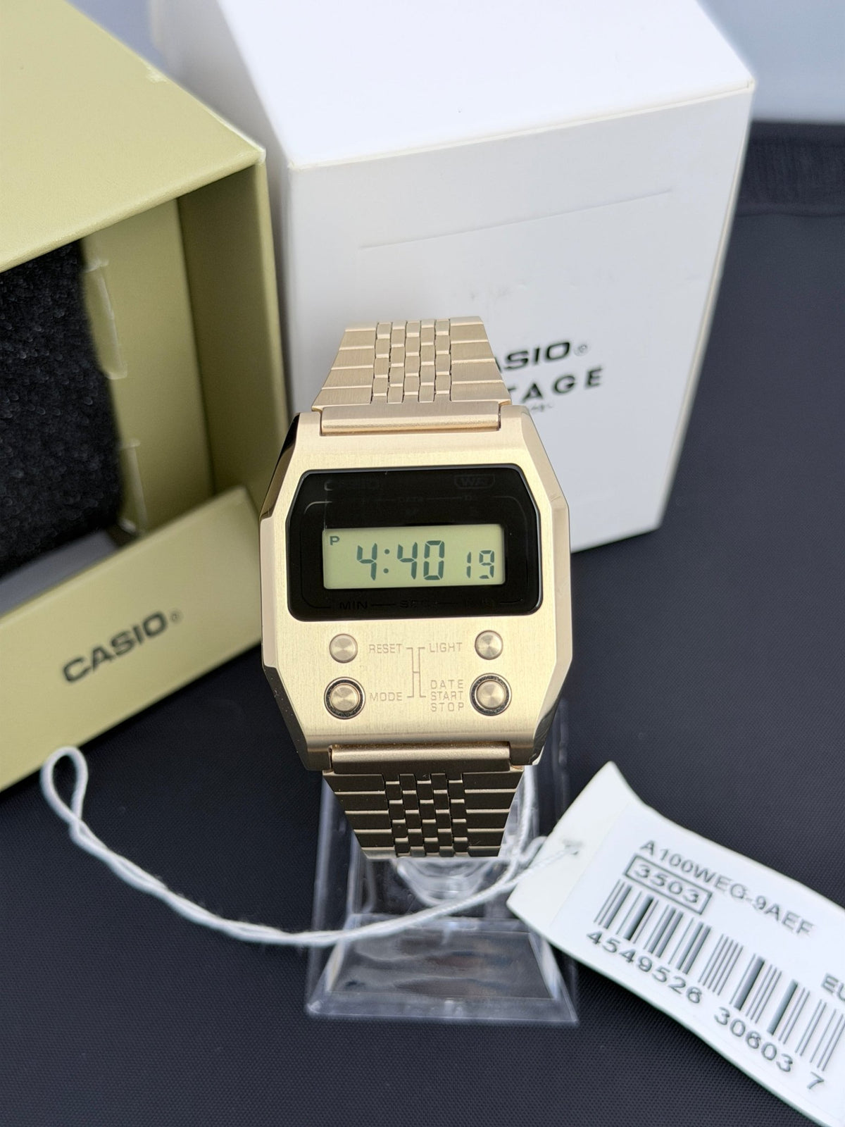 CASIO Gold (A1100G) all-metal digital watch from the Vintage collection. - VINDIGI