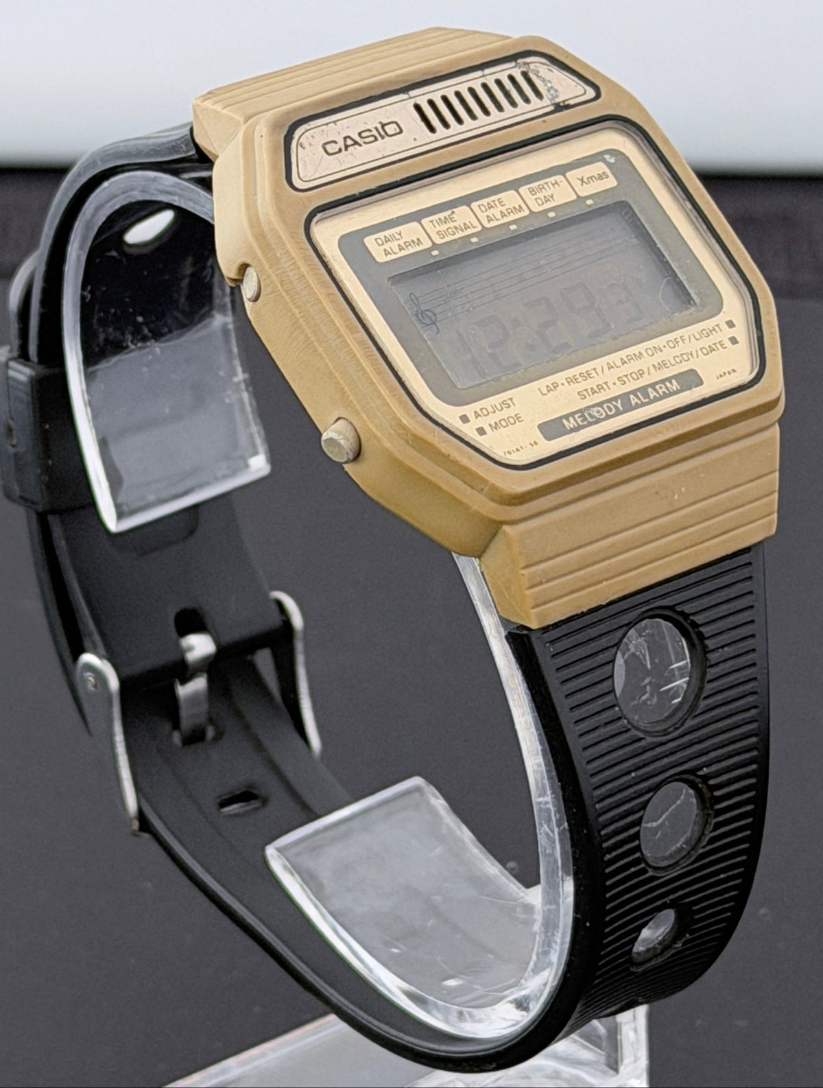 Casio 82H108 Melody Alarm Watch Japan 1980 "Beige Edition" - VINDIGI