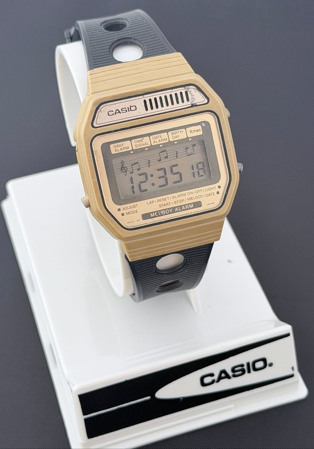 Casio 82H108 Melody Alarm Watch Japan 1980 "Beige Edition" - VINDIGI