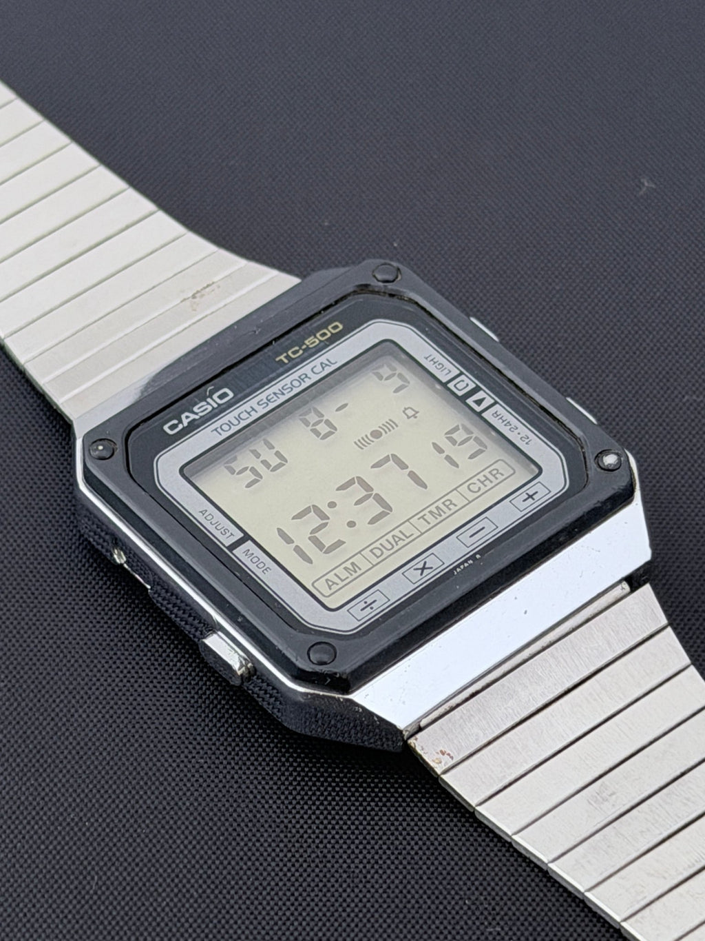 Casio TC-500 the first touchscreen watch Japan 1983 - VINDIGI