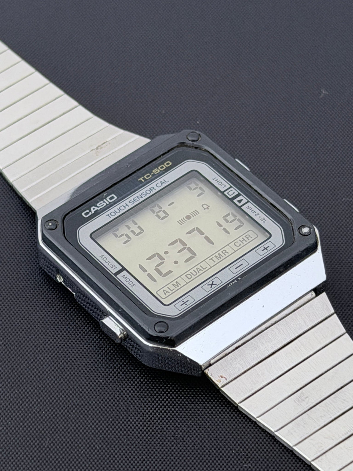 Casio TC-500 the first touchscreen watch Japan 1983 - VINDIGI