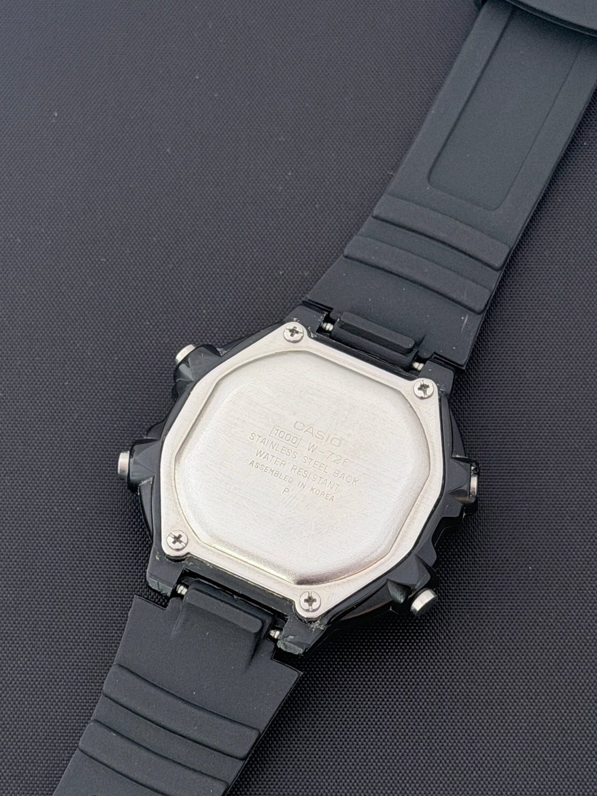 Casio W-726 vintage sports watch from 1986 - VINDIGI