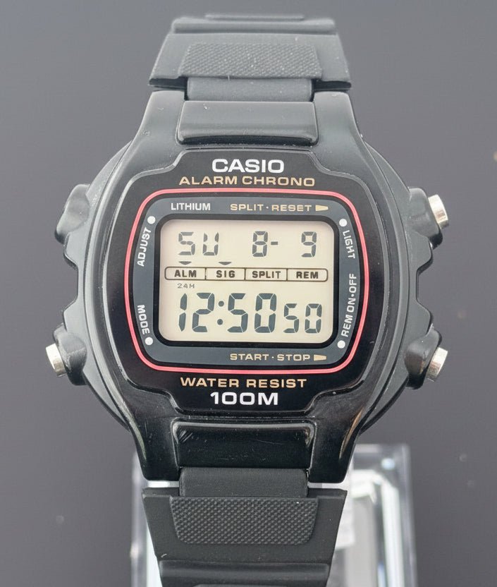 Casio W-726 vintage sports watch from 1986 - VINDIGI
