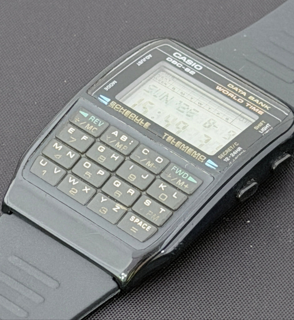 Casio DBC-62 Databank Calculator watch from 1991 - VINDIGI