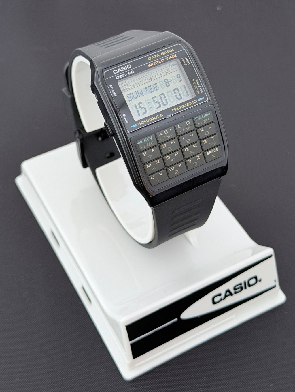 Casio DBC-62 Databank Calculator watch from 1991 - VINDIGI