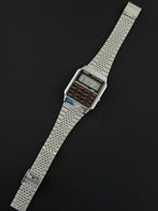 Casio CA-505 rare red button calculator watch from 1984 - VINDIGI