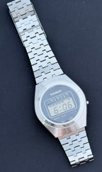 Casio Casiotron R-19 rare watch Japan 1976 - VINDIGI