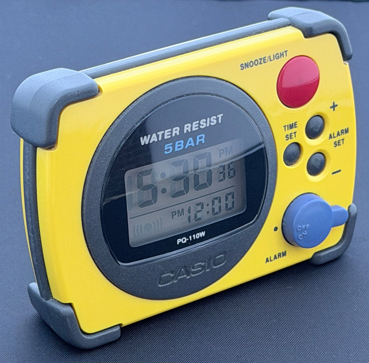 Casio PQ-110W vintage travel alarm clock water-resistant - VINDIGI