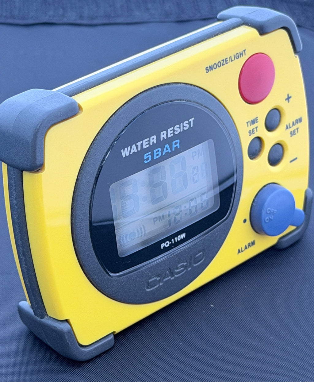 Casio PQ-110W vintage travel alarm clock water-resistant - VINDIGI