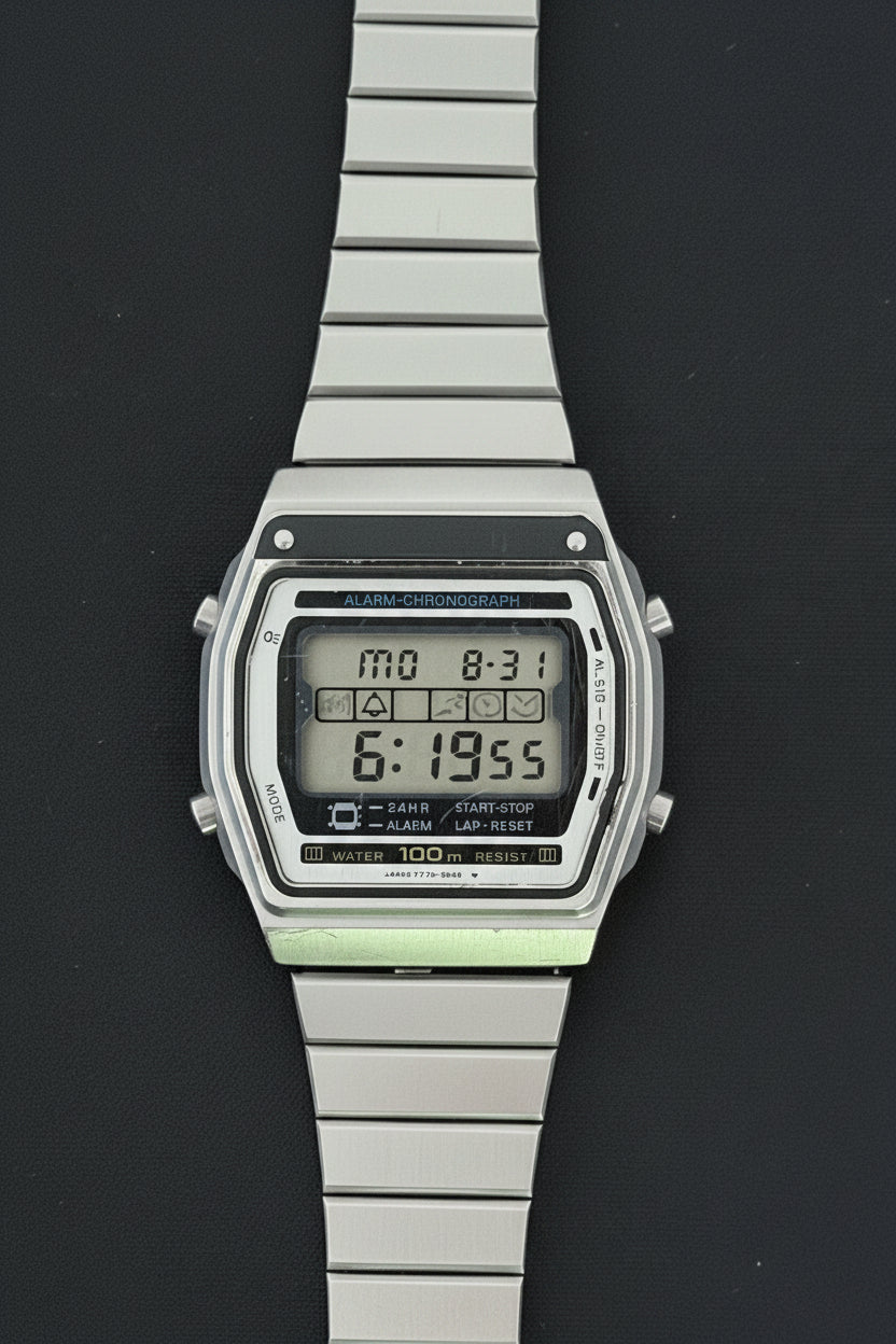 Seiko Alba Y770-5050 is a vintage 1980s digital LCD chronograph watch Japan - VINDIGI