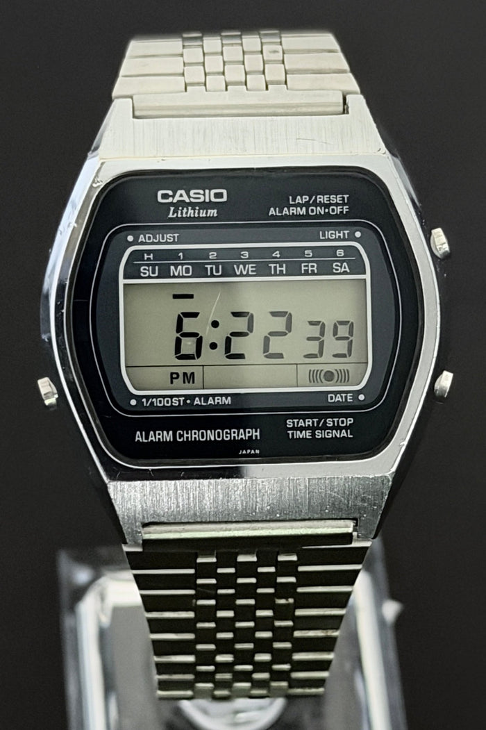 Casio 81QS-33 is a rare, vintage digital watch released around 1978 Japan