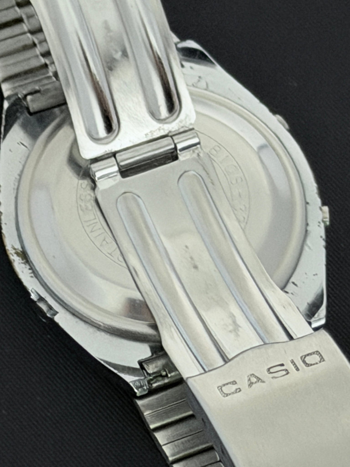 Casio 81QS-33 is a rare, vintage digital watch released around 1978 Japan - VINDIGI