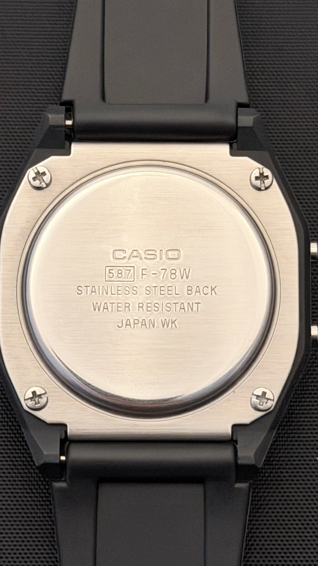 Casio F-78W is a highly elusive BMX watch Japan 1980 - VINDIGI
