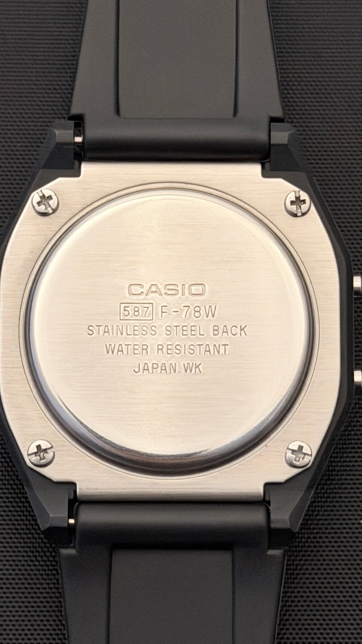 Casio F-78W is a highly elusive BMX watch Japan 1980 - VINDIGI